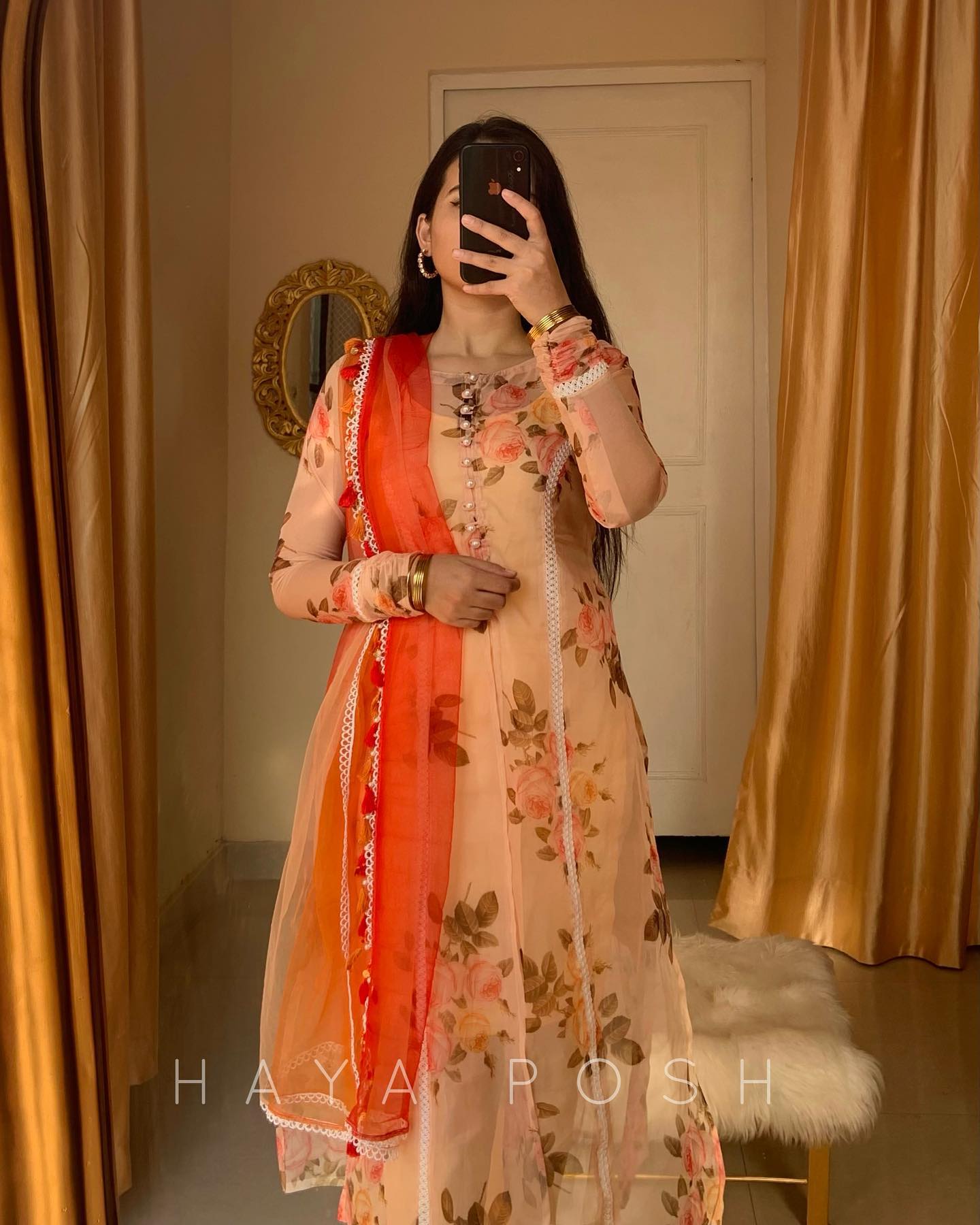 Sonali Bendre - HayaPosh Anarkali #